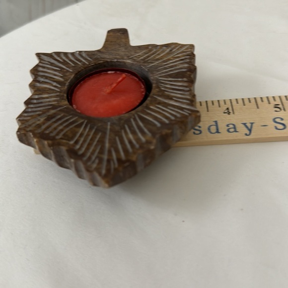 Hand Carved Stone Maple Leaf Tea light Holders set of 2 - Picture 10 of 12